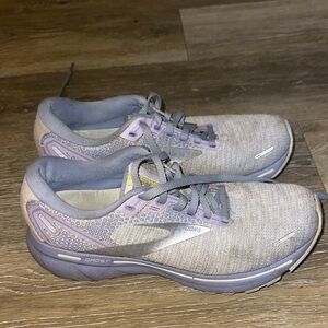 Brooks Women's Ghost 14 - size 7